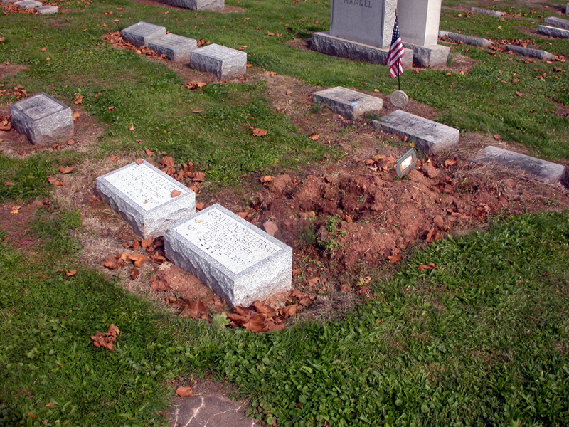 The Mount Lebanon Cemetery Grave of Ellen and Raymond Fellers