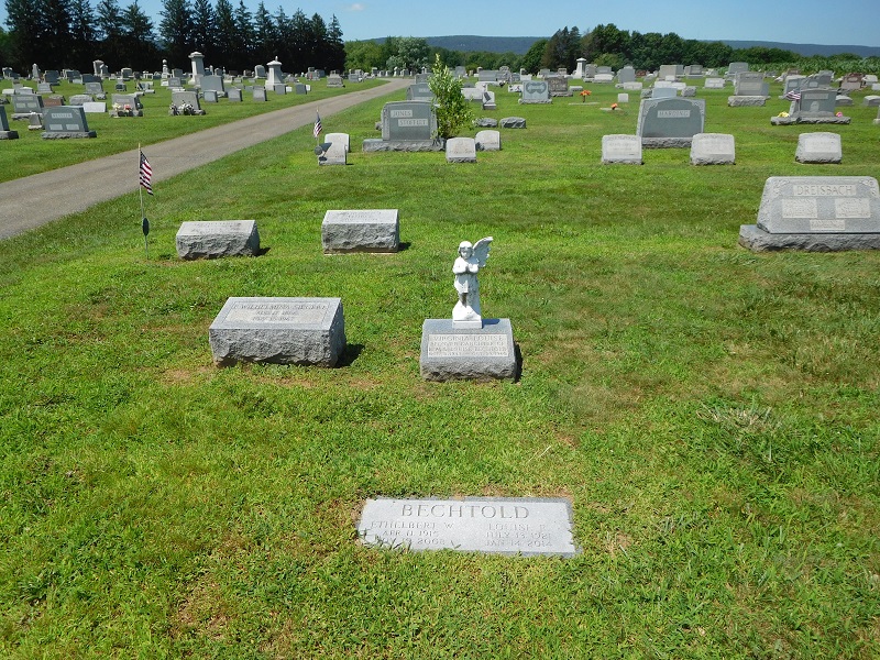 The Plainfield Cemetery Grave Markers of Ethelbert, Louise and Virginia Bechtold