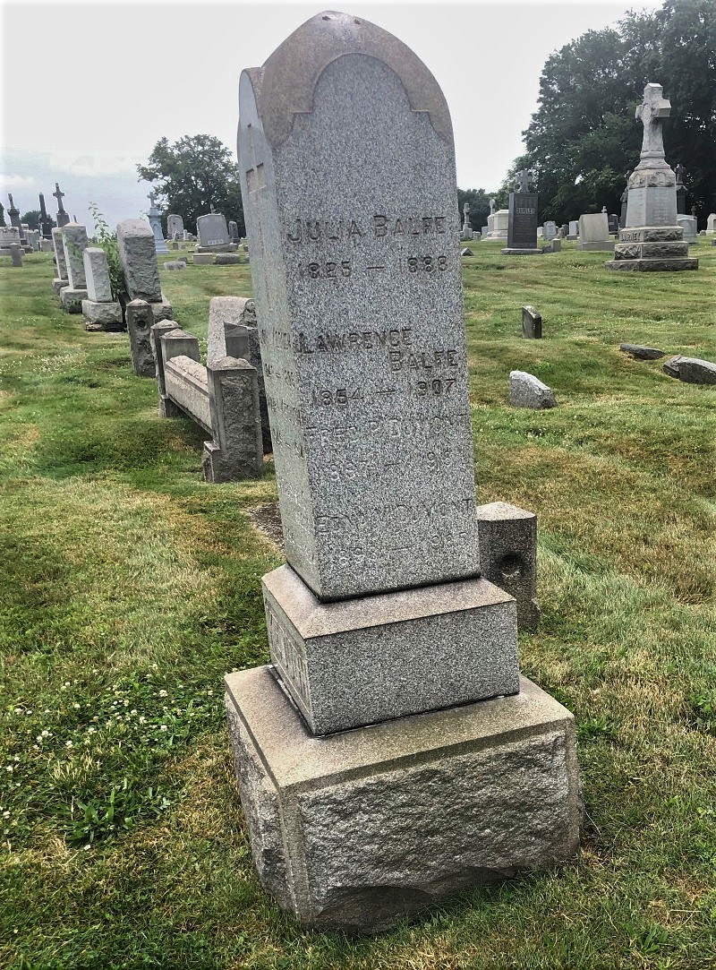 The Holy Sepulchre Cemetery Marker of Fred and Edna Dumont