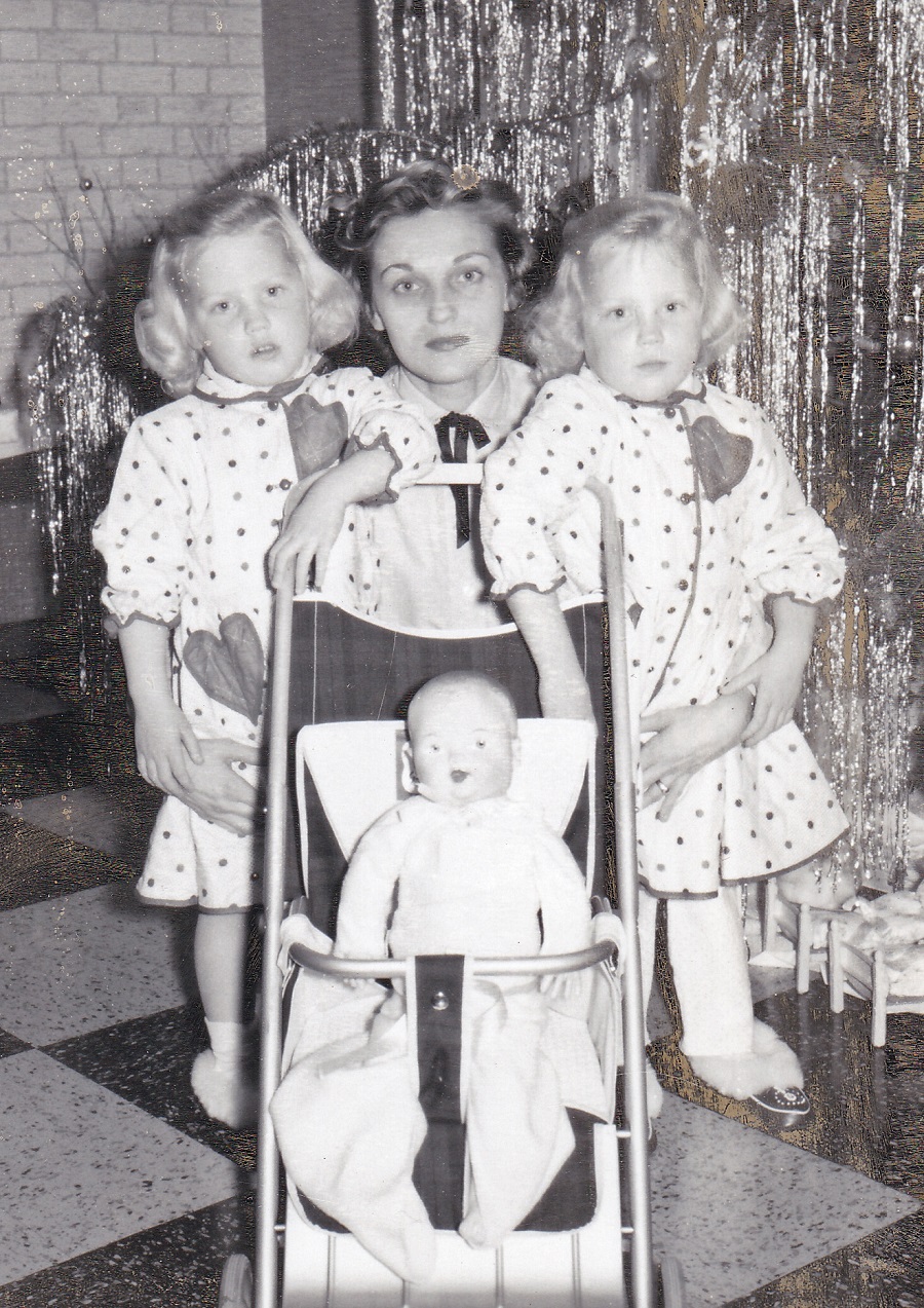 Jackie Murphy with twins Lynn & Lee