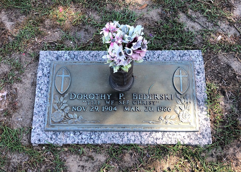 Dorothy Puth Bederski Cemetery Record